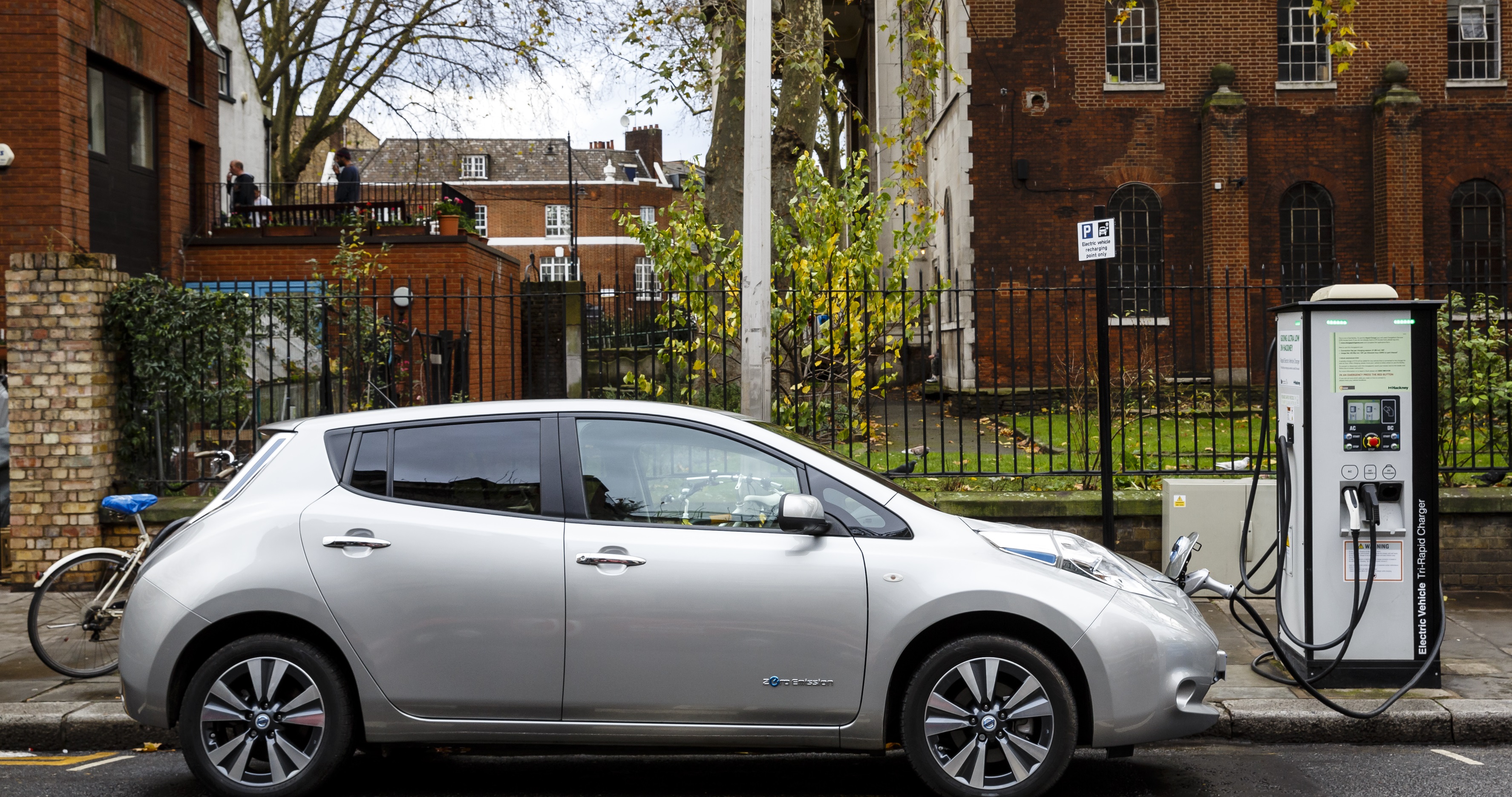 Electric Cars and Safety Here's What You Need To Know Autoversed